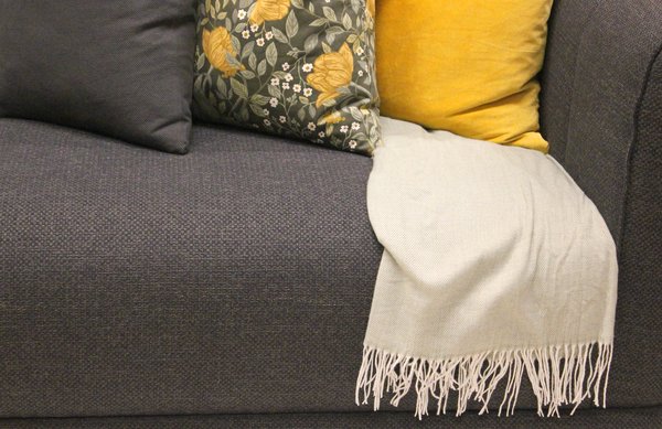 A quoi sert le plaid canapé encore appelé jeté de canapé ?