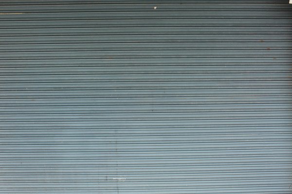 Pose de rideaux métalliques à nice : choisissez l'expertise locale